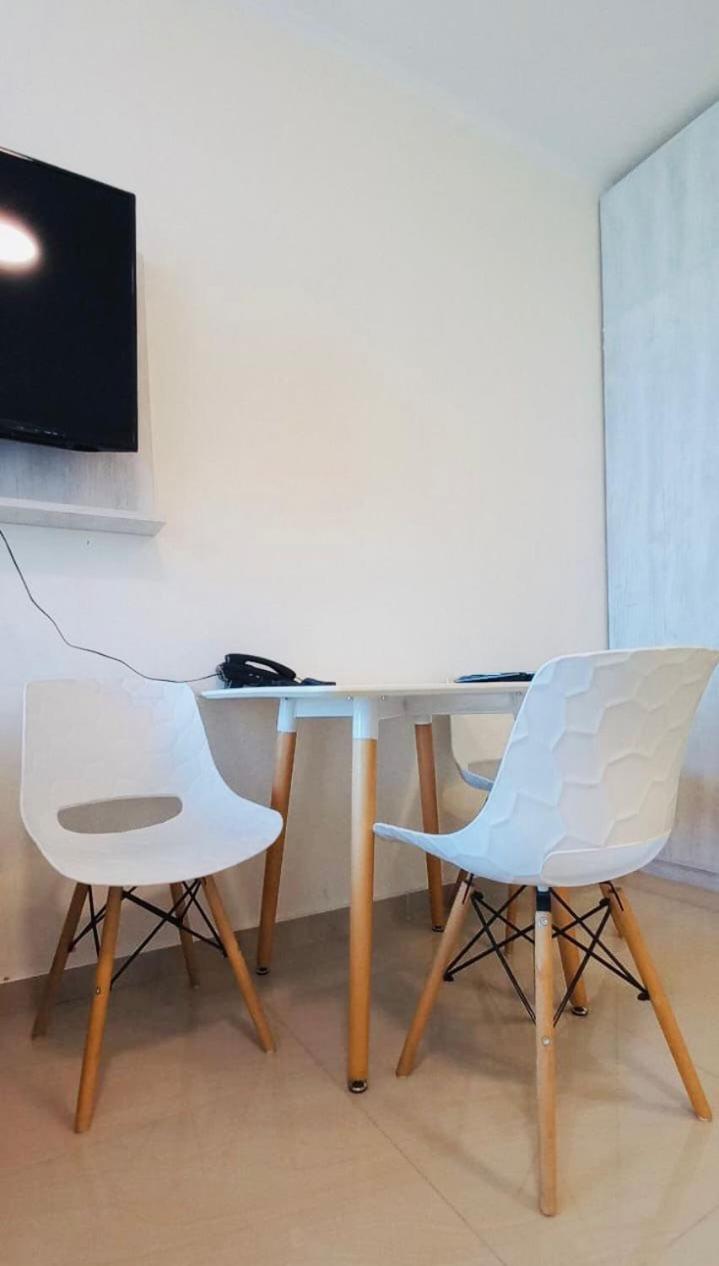 Liana Sea & Sky Suites Батуми Экстерьер фото