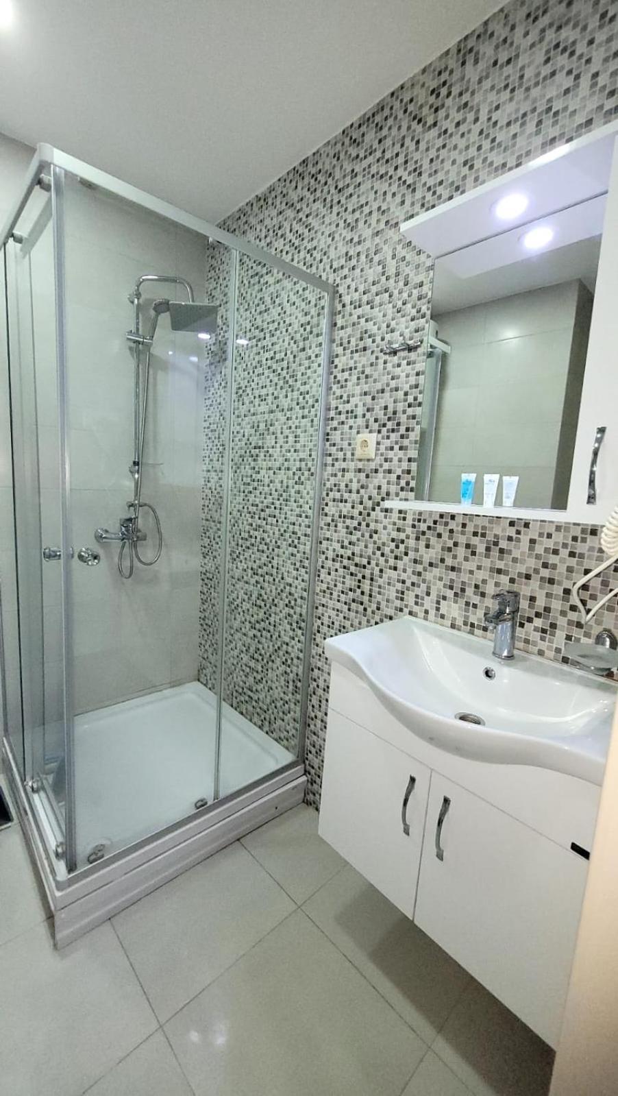Liana Sea & Sky Suites Батуми Экстерьер фото